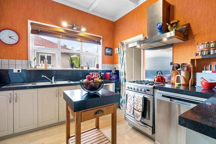 77 Astley Avenue New Lynn_9