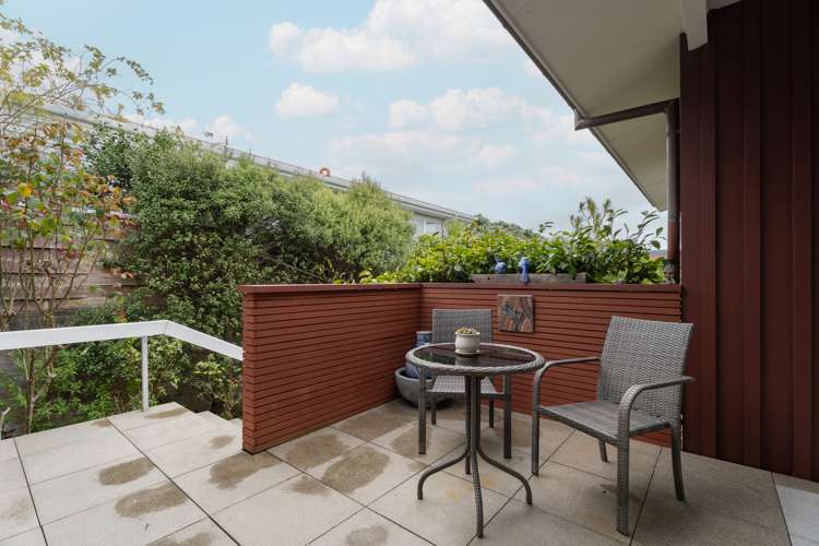 5 Lane Crescent Tawa_21