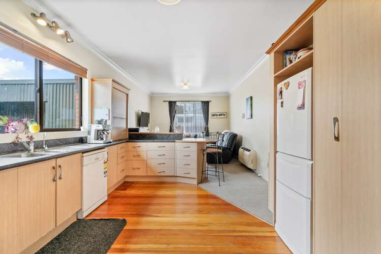 19 Lowe Street Avenal_6