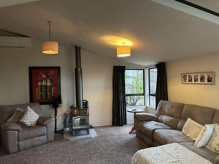 31 Washbourn Drive Richmond_5