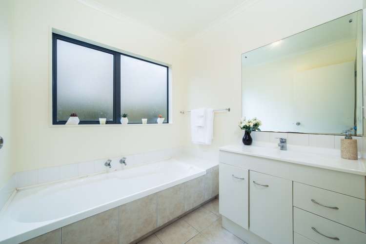 19 Elder Place Massey_15