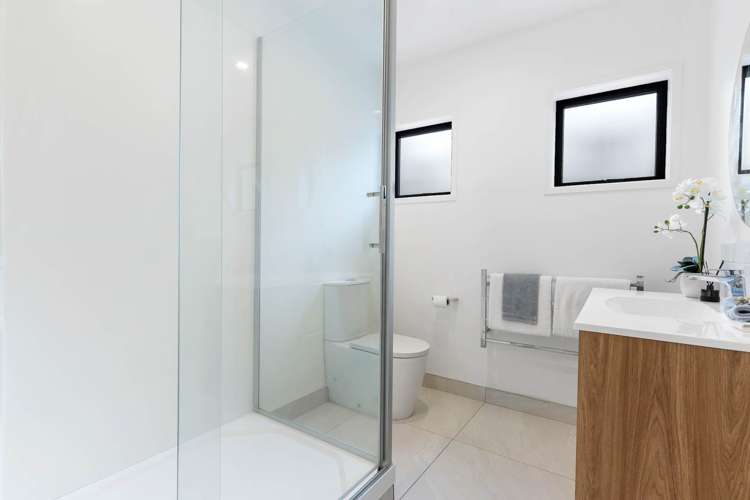 1/12 Surville Place Mairangi Bay_49