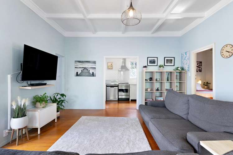 33 Rambler Crescent Beach Haven_5