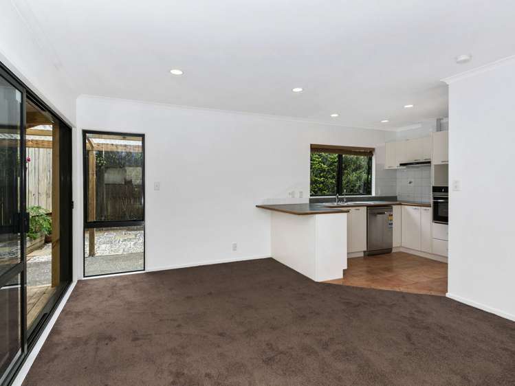 2/12 Mccahill Views Botany Downs_4