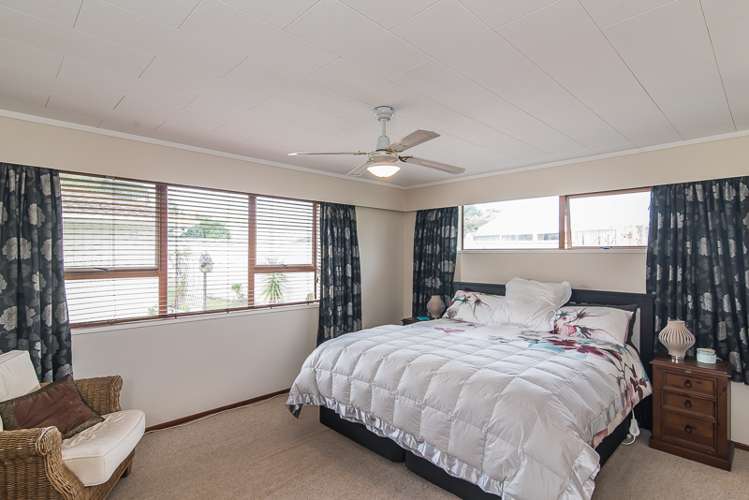 29 Frimley Terrace Waikanae Beach_13