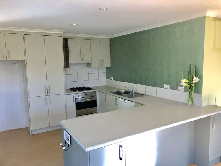 21 Home Street Manapouri_10