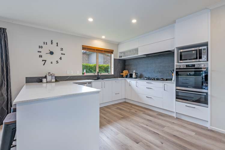 6 Orlando Way Kelvin Grove_6