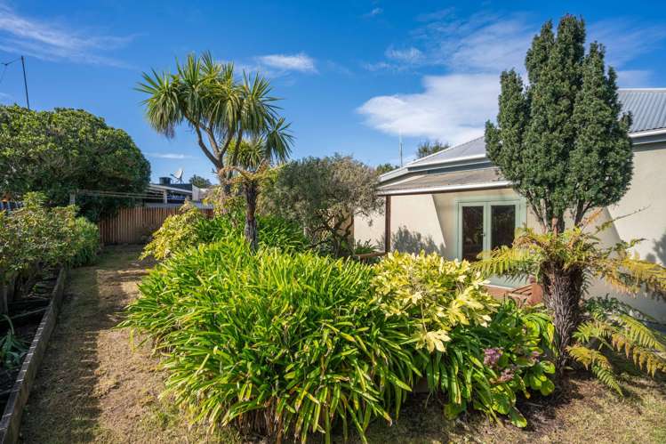 9 Meridian Street Port Chalmers_17