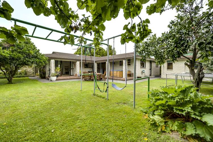 54 Allens Lane Clive_19