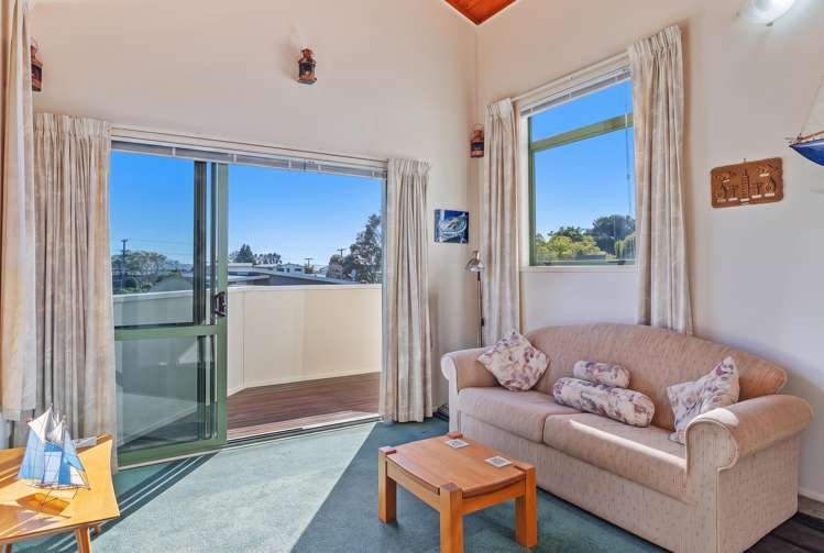 7 Martin Place Cooks Beach_14