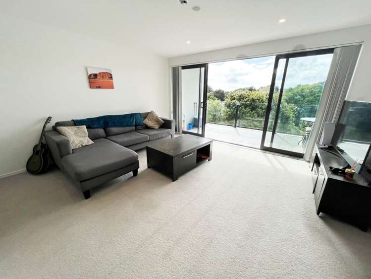 60/8 Thompson Park Road Mt Wellington_1