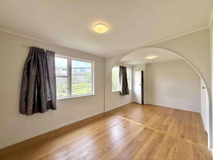 26 Tiroroa Avenue Te Atatu South_7