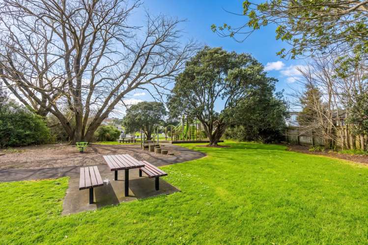 1/92 Commissariat Road Mt Wellington_27