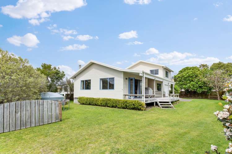 15 The Crows Nest Cooks Beach_14