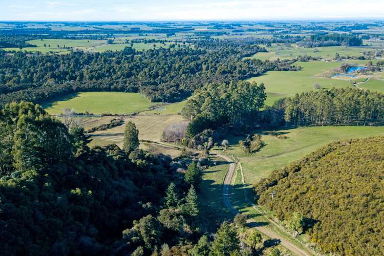 211 Blandswood Road Mesopotamia_25