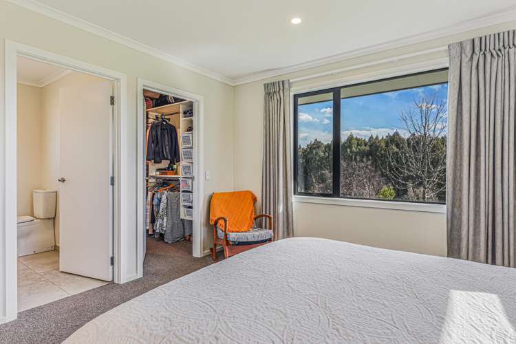 79 Galeo Road Redwood Valley_12