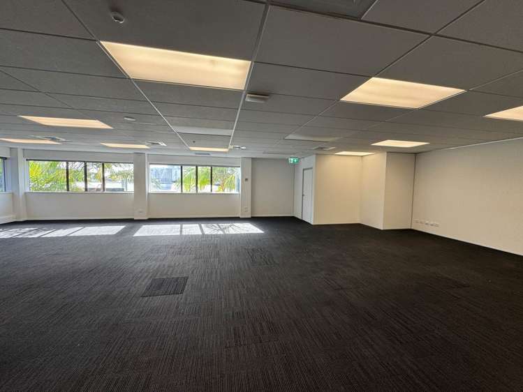 Level 1/132 Hurstmere Road Takapuna_1