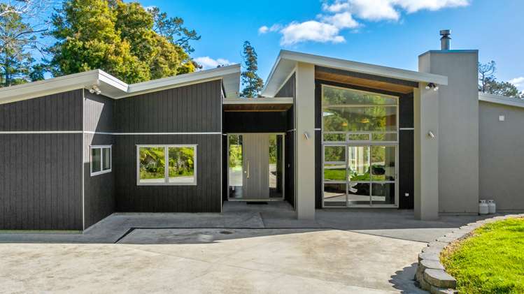 269 Okura River Road Okura_1