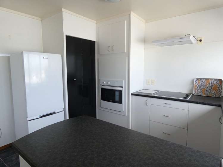 2/125 Victoria Road Devonport_5