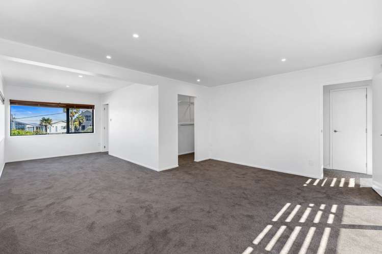 1/19 Seaview Road Castor Bay_8