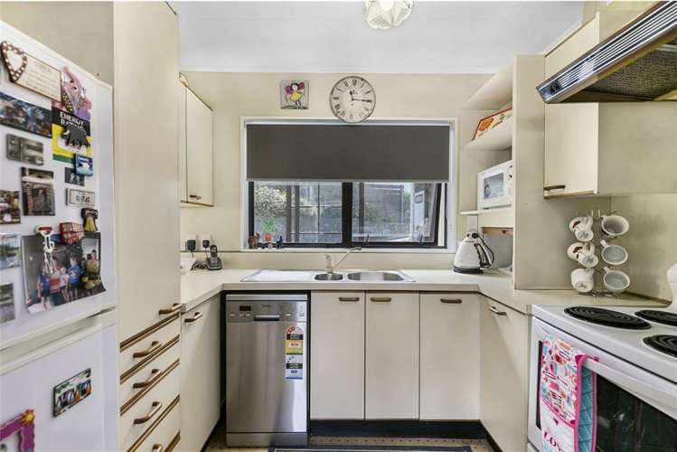 1/75 Delhi Crescent Khandallah_9