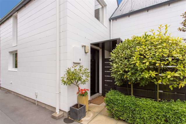 4/104 Rossall Street Merivale_1