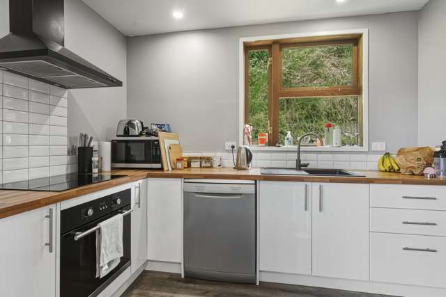 Stunning Views Await at Lookout Point!!