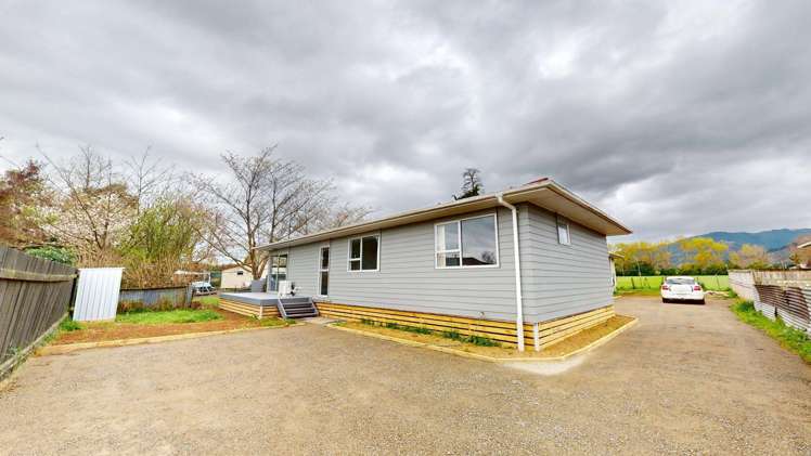 2/38a ( Front house ) Clapham Street 1226_15