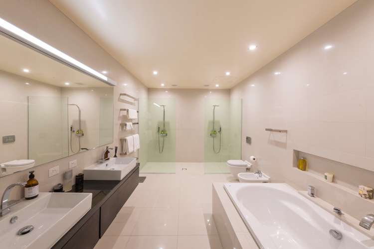 15 Sovereign Point Kaiwharawhara_15