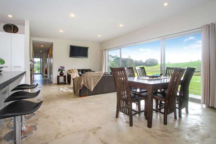 1513a East Coast Road Redvale_7