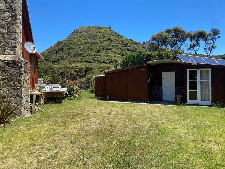 53 Hector Sanderson Road Great Barrier Island_9