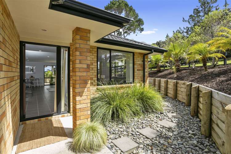 1 Carol Lee Place Albany Heights_17
