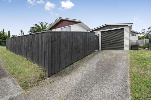 2 Ely Grove Wainuiomata_1