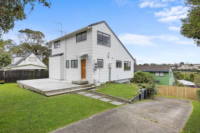 A Family Sun-Catcher in an Unbeatable Location!