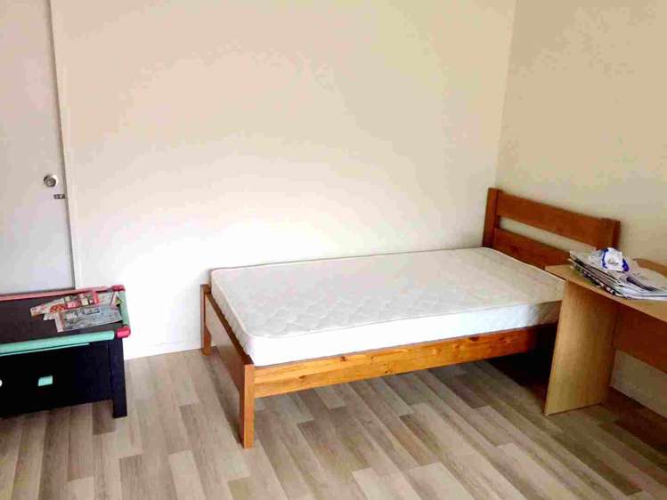 70 Tiroroa Ave Te Atatu South_13