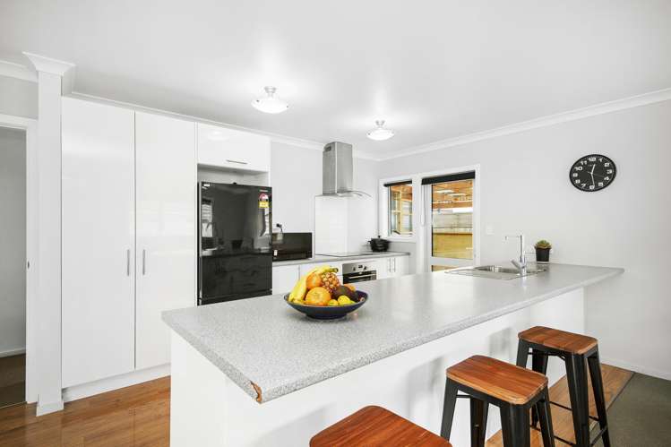 269 Warspite Avenue Waitangirua_7