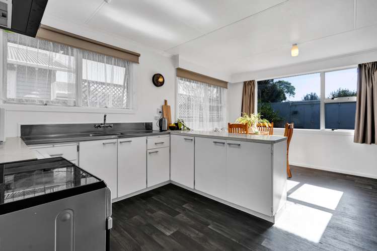 16 Walsh Road Westown_17