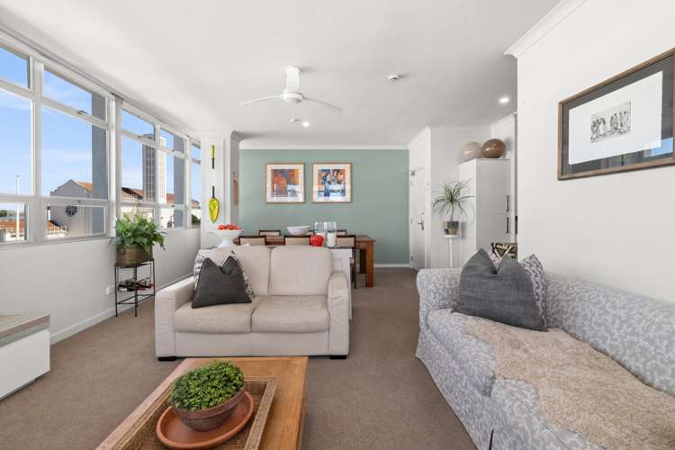 3E/3 Shakespeare Road Napier South_10