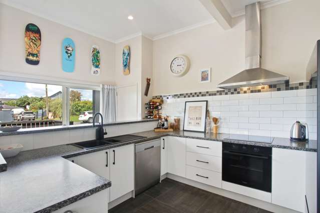 9 Keven Road Clarks Beach_4