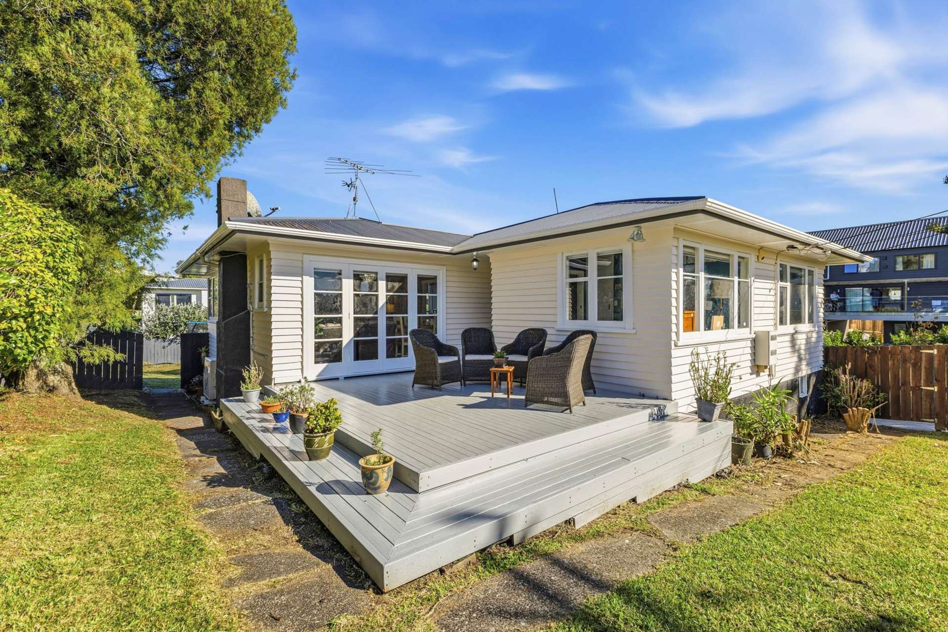 46 Kelman Road Kelston_0