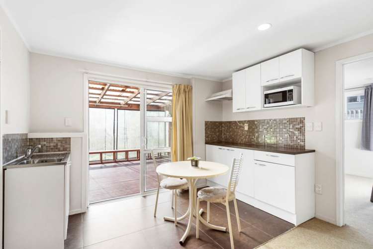 73 Chartwell Avenue Glenfield_17