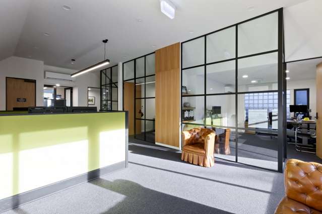 For lease – Premium Level 2 Office