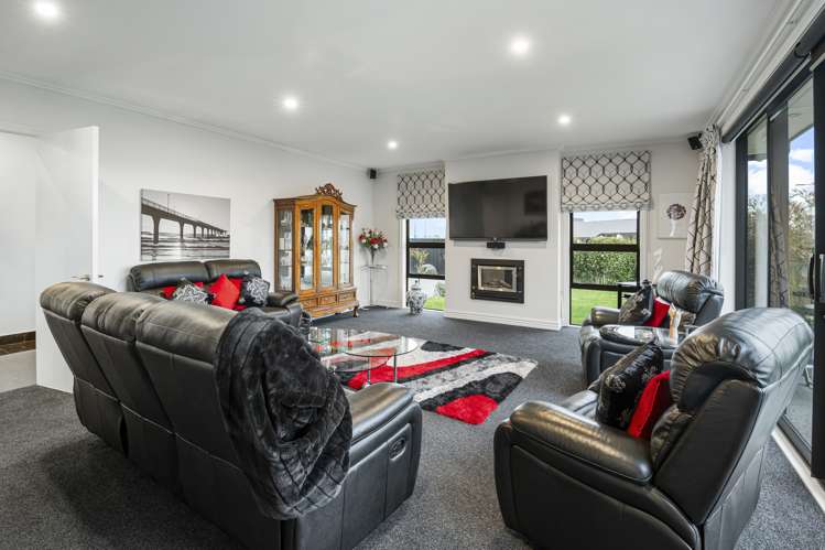 7 Shillingford Boulevard Rolleston_8