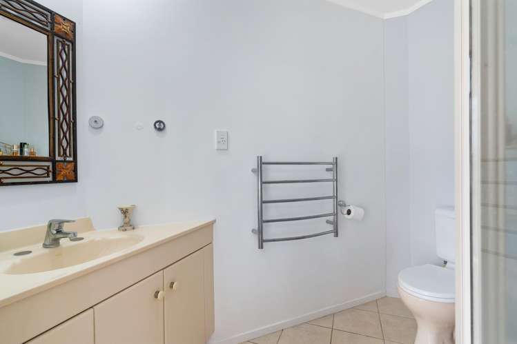 60 Tington Avenue Wattle Downs_16