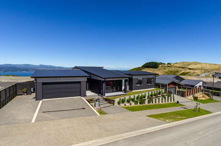 96 Cedarwood Street Woodridge_29