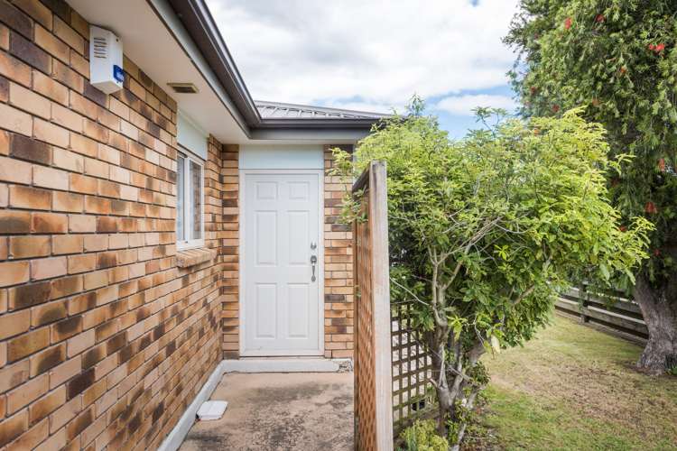 986 Tremaine Avenue Roslyn_16