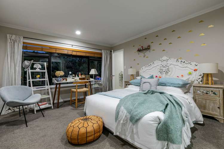 3 Oakford Park Crescent Greenhithe_24