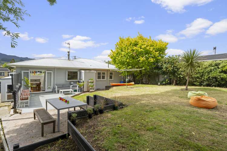 1 Goldsborough Avenue Raumati Beach_16