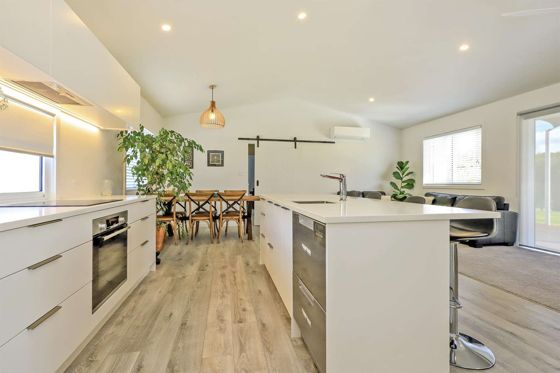 2 Cape Grove Haumoana_0
