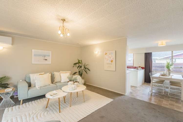 1/102 Hillcrest Road Raumati Beach_5